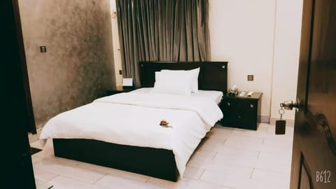 Deluxe Double Room | Soundproofing, iron/ironing board, free WiFi