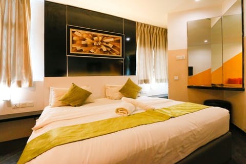 Superior Suite | Iron/ironing board, free WiFi, bed sheets