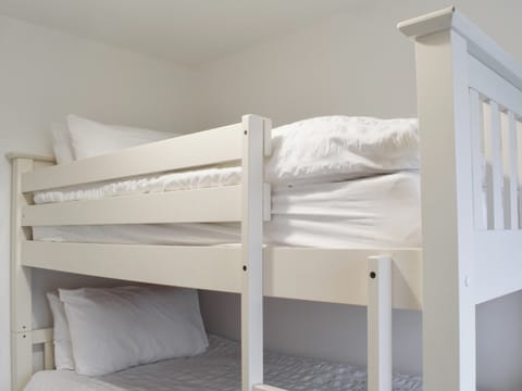 Bunk bedroom | Eighty Two, Newquay