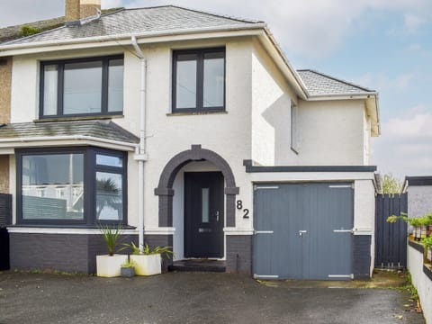 Exterior | Eighty Two, Newquay