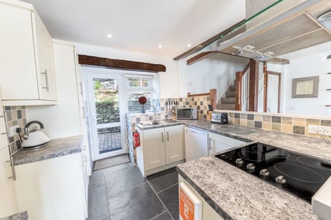 Mill Cottage - Kitchen
