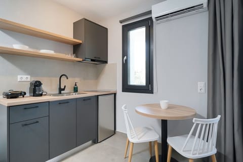 Superior Suite | Private kitchenette | Electric kettle