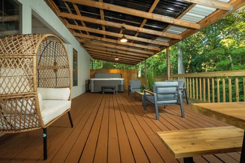 Premium House, Hot Tub | Terrace/patio