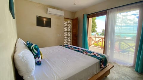 Habitacion superior con balcon | Individually furnished, laptop workspace, free WiFi