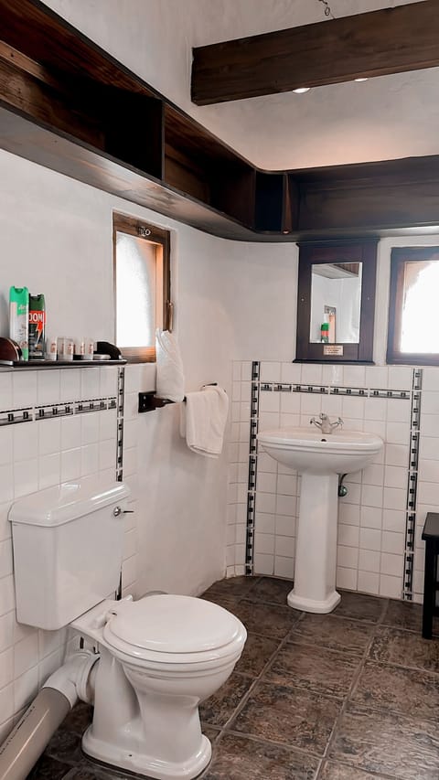 Luxury Double Room | Bathroom | Towels