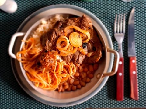 Breakfast, lunch and dinner served