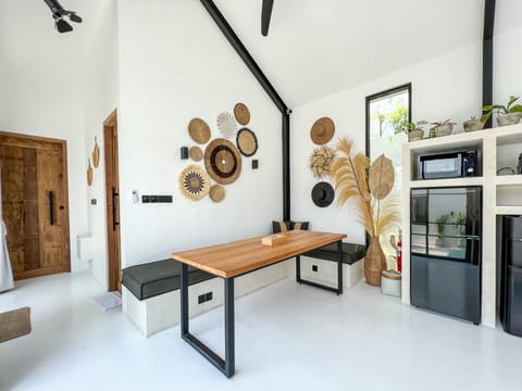 Villa, 1 Bedroom | In-room dining