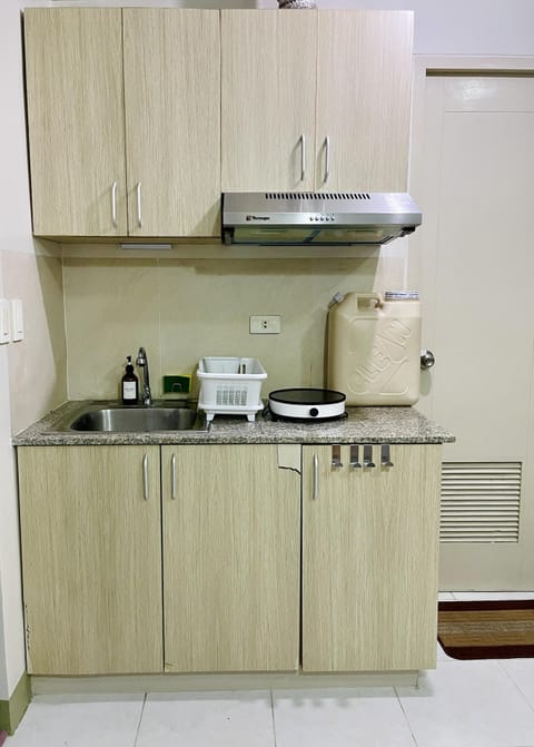 Apartment | Private kitchen | Fridge, microwave, stovetop, electric kettle