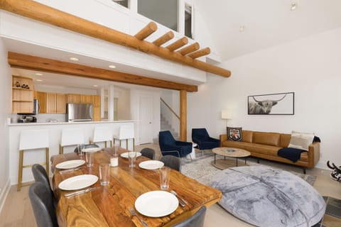 Vaulted ceilings and log wood beams