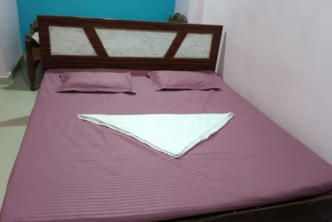 Standard Double Room | Soundproofing, free WiFi, bed sheets