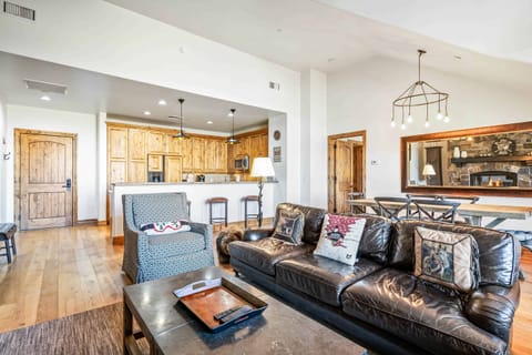 1698254511234-2043-6