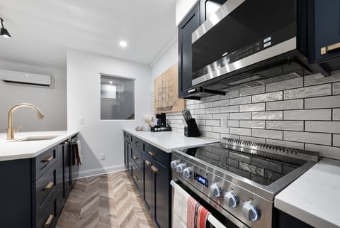 Standard Suite, 1 Bedroom | Private kitchen | Full-size fridge, microwave, oven, stovetop