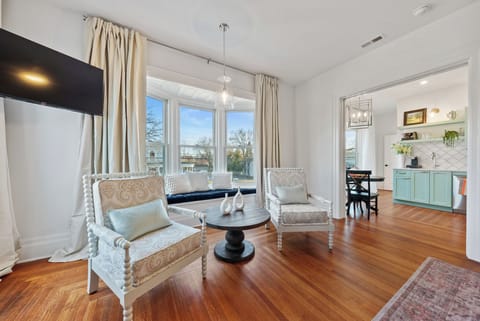 Premium Suite, 1 Bedroom | Egyptian cotton sheets, premium bedding, individually decorated