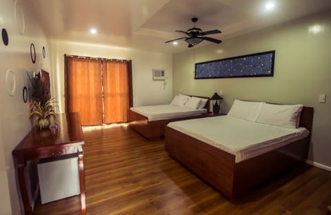 Deluxe Room, 2 Queen Beds, Partial Ocean View | Living area | LCD TV