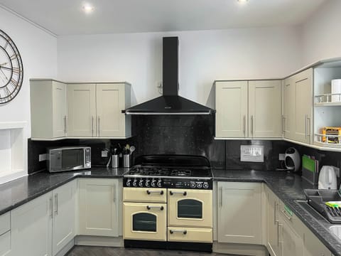 Kitchen | Argyle House, Rothesay, Isle of Bute