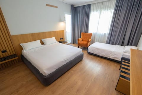 Triple Room With Side Sea View | Free WiFi