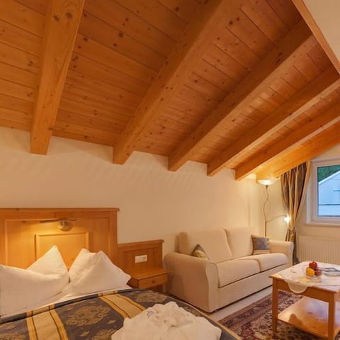 Comfort Double Room, Balcony (Alto Adige) | Living area | Flat-screen TV