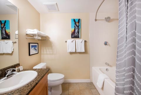 Studio | Bathroom | Towels