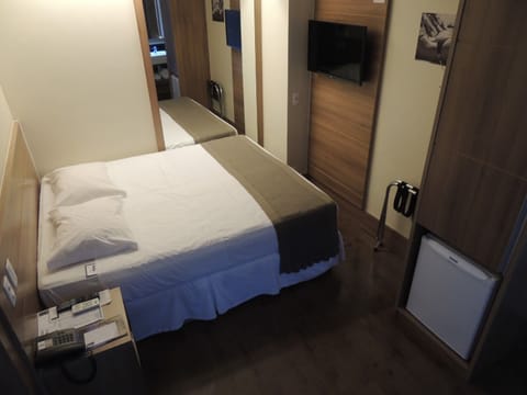 Superior Room | In-room safe, iron/ironing board, free WiFi, bed sheets