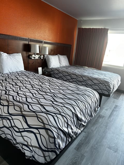 Premium Double Room, 2 Double Beds | Desk, blackout drapes, free WiFi, bed sheets