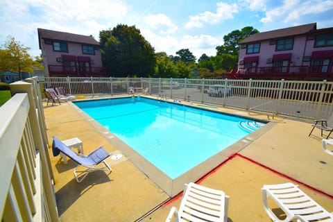 Townhome, 2 Bedrooms | Pool | Outdoor pool