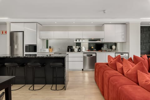 Luxury Apartment | Private kitchen | Fridge, microwave, oven, stovetop