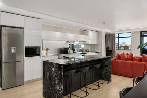 Luxury Apartment | Private kitchen | Fridge, microwave, oven, stovetop