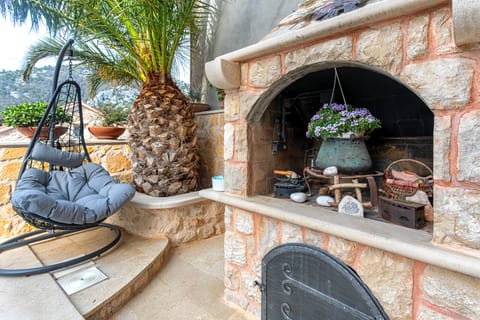 City Apartment, Pool View | Terrace/patio