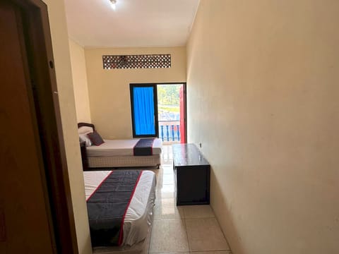 Standard Twin Room | Laptop workspace, free WiFi, bed sheets