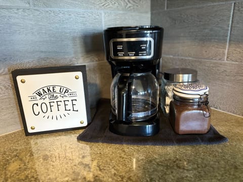 Bungalow | Coffee and/or coffee maker