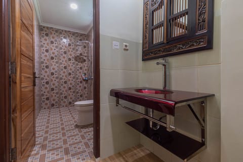 Superior Double Room | Bathroom