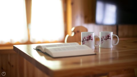 Apartment (2 Bedrooms) | Dining room