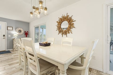 House, 3 Bedrooms | Dining