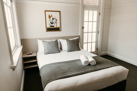 Queen Balcony Room | Iron/ironing board, free WiFi, bed sheets