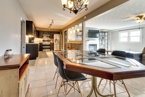 Apartment (4 Bedrooms) | Front of property