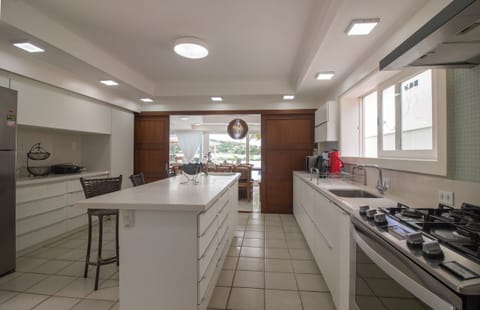 Villa | Private kitchen | Full-size fridge, microwave, oven, stovetop