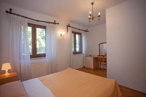 Apartment, 2 Bedrooms | Free WiFi