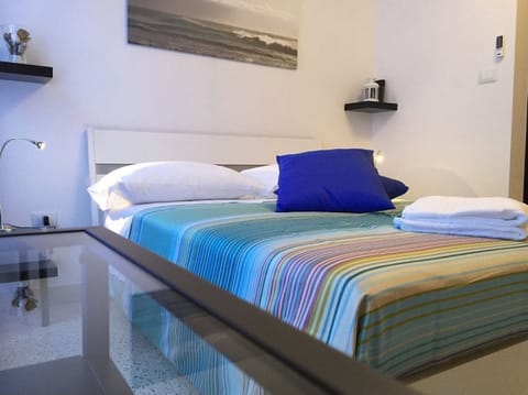 Room (Porta di Mare) | Hypo-allergenic bedding, desk, free WiFi