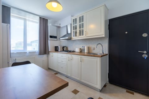 Comfort Apartment, 1 Bedroom | Private kitchen