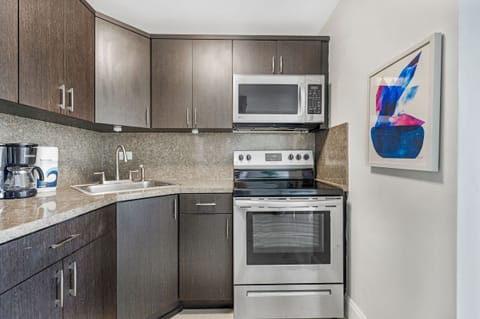 Apartment | Private kitchen | Full-size fridge, microwave, oven, toaster