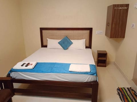 Double Room | Egyptian cotton sheets, premium bedding, desk, free WiFi