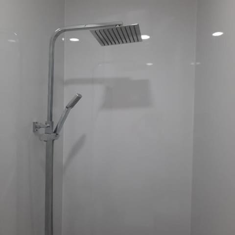 Standard Single Room, 1 Twin Bed | Bathroom