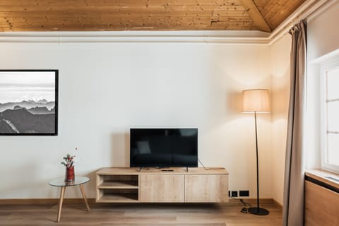 Suite Duplex | Living area | 32-inch LCD TV with satellite channels