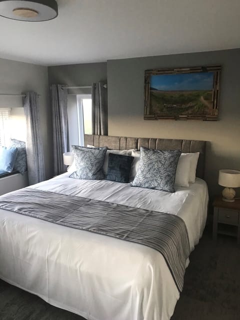 Honeymoon Double Room | Premium bedding, in-room safe, iron/ironing board, bed sheets