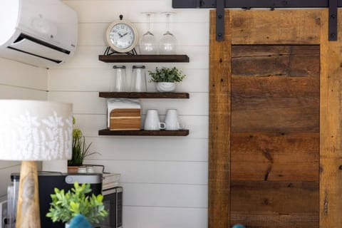 House | 1 bedroom, iron/ironing board, Internet