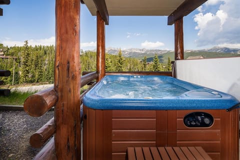 Condo, 3 Bedrooms | Outdoor spa tub