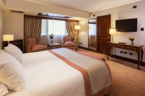 Standard Double Room, 1 King Bed | Premium bedding, down comforters, minibar, in-room safe