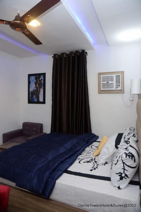 Business Single Room | Free WiFi, bed sheets