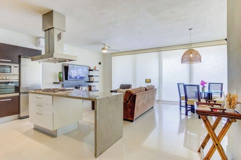 Luxury Apartment, Terrace, Garden View | Private kitchen