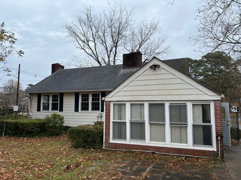 House, 5 Bedrooms | Exterior